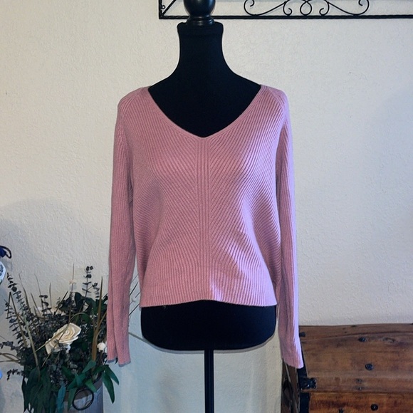Abercrombie & Fitch Pink Sweater | Size M - Picture 2 of 7